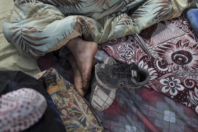 Feds process asylum-seekers from caravan criticized by Trump