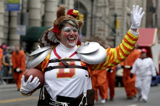 Americans mark Thanksgiving with parades, turkey