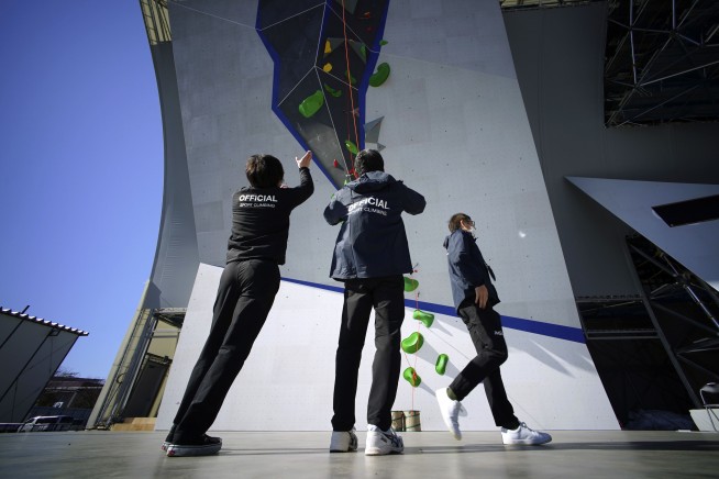 Tokyo Olympics hold test event without fans, top athletes