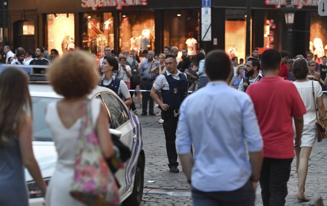 Suspect shot after explosion at Brussels train station