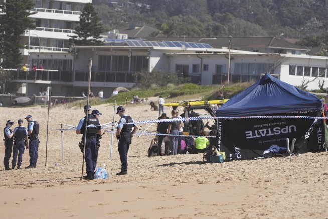 Shark kills beachgoer near Sydney