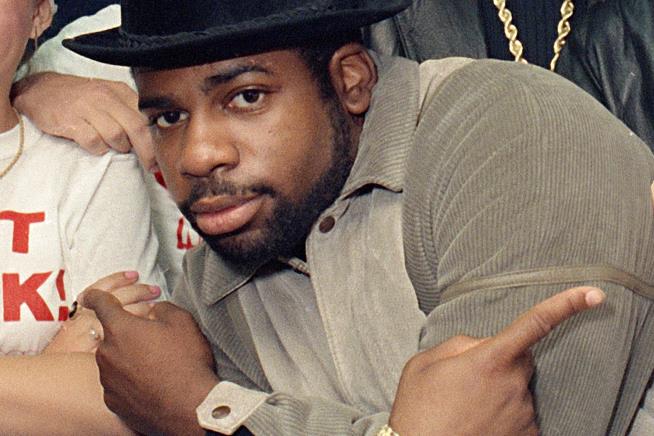 Judge nixes conviction of 1 of 2 men found guilty of killing Run-DMC's Jam Master Jay