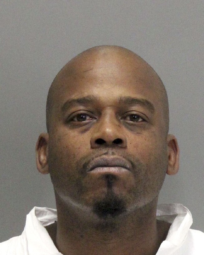 California inmates sought in 'brazen' courthouse escape