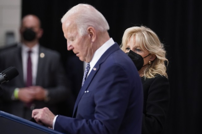 In Buffalo, Biden mourns victims, says 'evil will not win'