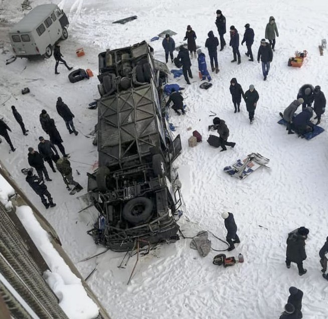 19 dead in Siberia after bus plunges onto frozen river
