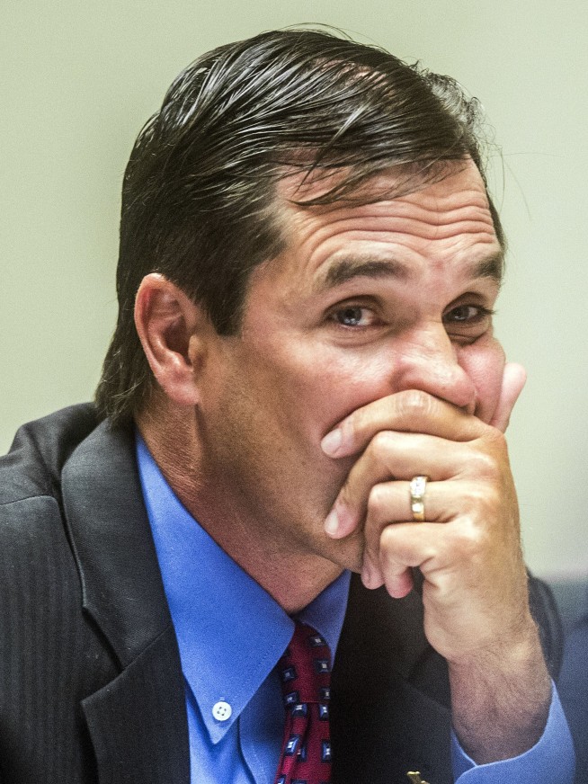 Prosecutors drop charges over Flint water, vow fresh probe