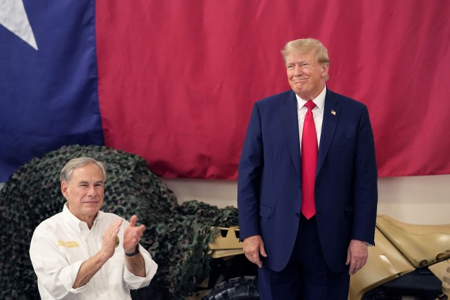Trump picks up the endorsement of Texas Gov. Greg Abbott during a visit to a US-Mexico border town