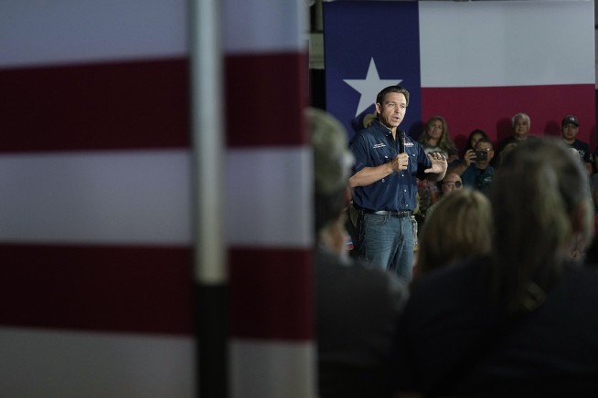 DeSantis unveils an aggressive immigration and border security policy that largely mirrors Trump's