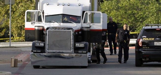 9 die in immigrant-smuggling attempt in sweltering truck