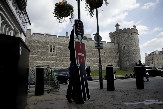 Senior royals to skip uniforms at Prince Philip's funeral