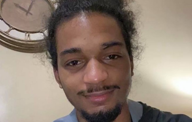 Family: Black man shot by deputy held a sandwich, not a gun