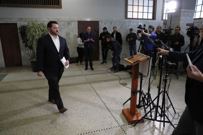 Iowa Democratic Party chairman resigns after caucus chaos