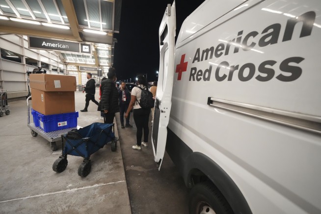 The Latest: Collision between passenger jet and Army helicopter near DC leaves no survivors