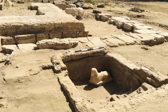 Archaeologists in Egypt unearth Sphinx-like Roman-era statue
