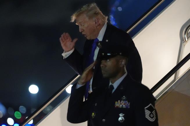 Trump signs executive order meant to protect the money from Venezuelan oil