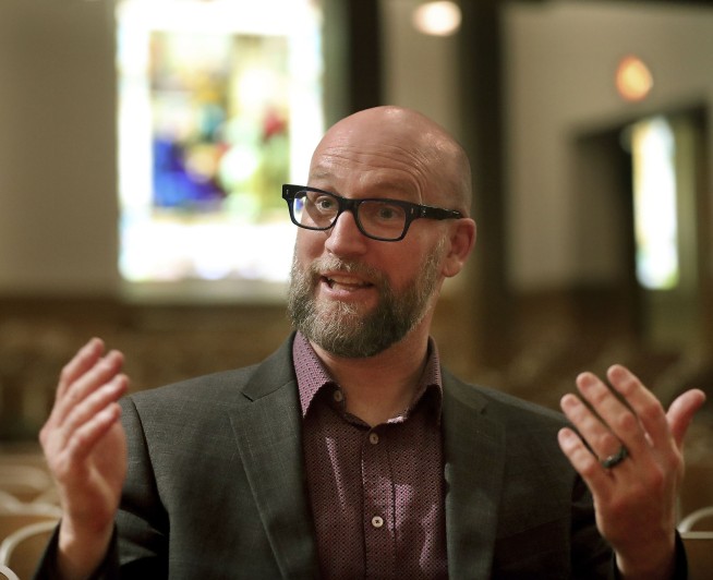Minneapolis church expelled over support of gay marriage