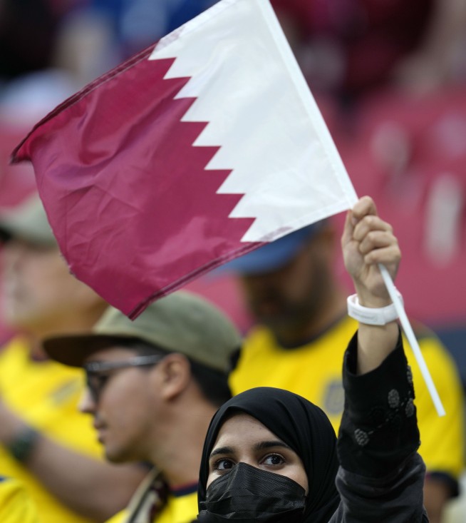 World Cup Viewer's Guide: Qatar loses opener, US up on Day 2