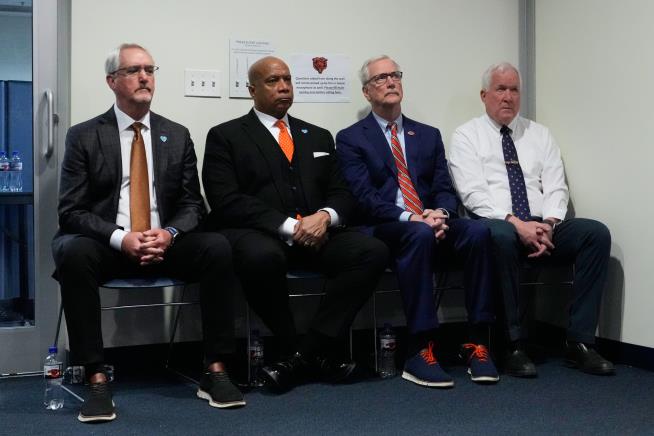 Bears' potential move to Indiana takes step forward as effort to build stadium in Illinois lingers