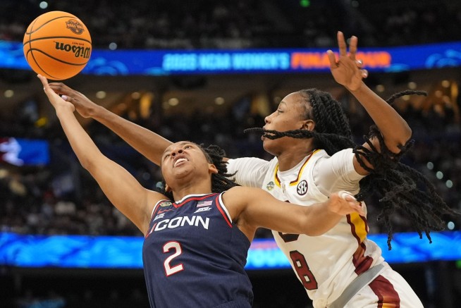 Women's college basketball looking for next star with no Paige Bueckers and JuJu Watkins injured