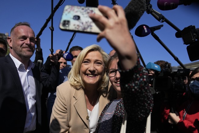 France's presidential rivals: Key moments, private lives