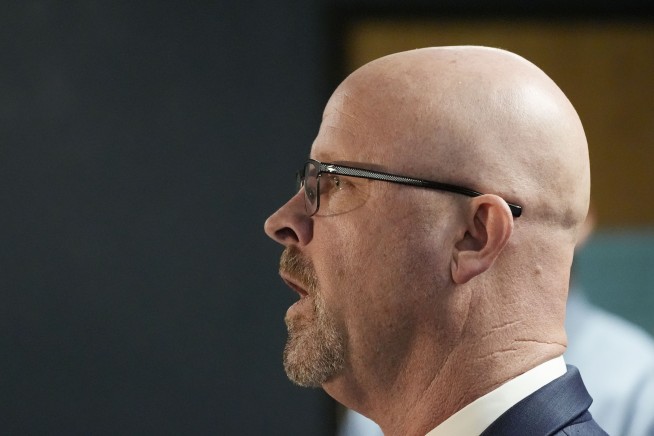 Phoenix police have pattern of violating civil rights and using excessive force, Justice Dept. says