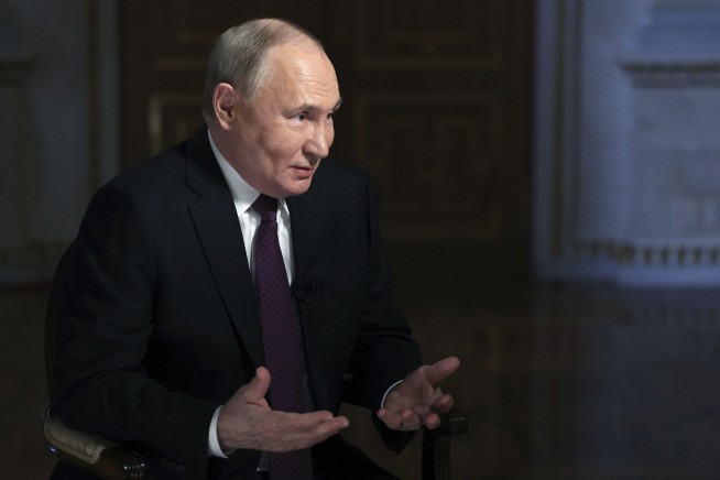 Putin warns again that Russia is ready to use nuclear weapons if its sovereignty is threatened