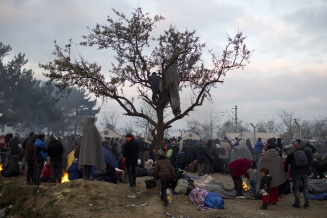 Greek minister: EU provided inadequate help for refugees