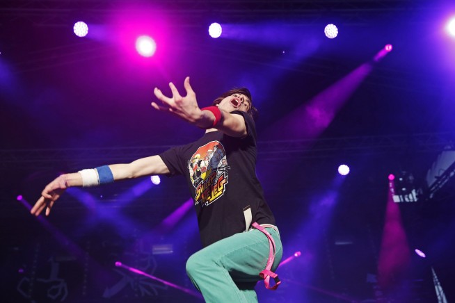 American holds onto Air Guitar World Championship title