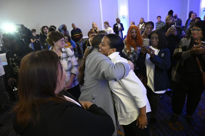 Connecticut’s Hayes wins 3rd term in US House, defeats Logan