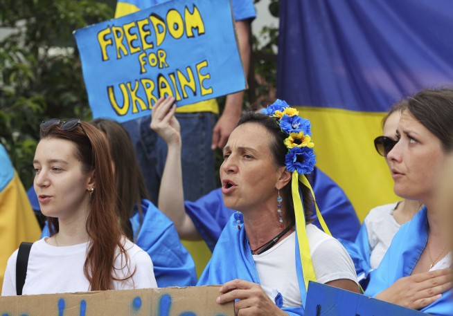 European Union makes Ukraine a candidate for EU membership