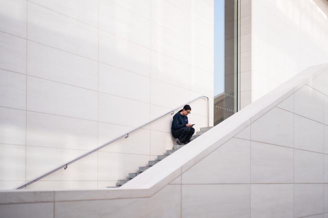 Social media addiction's surprising challenger? Anti-doomscrolling influencers