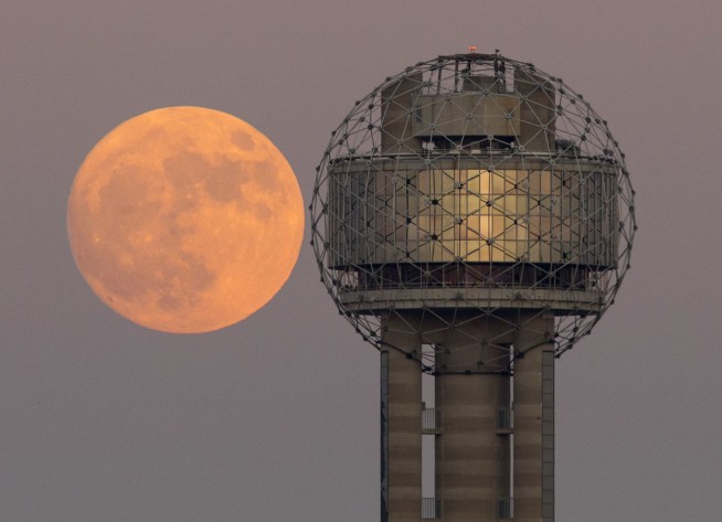 Supermoon to light up sky beginning Monday morning