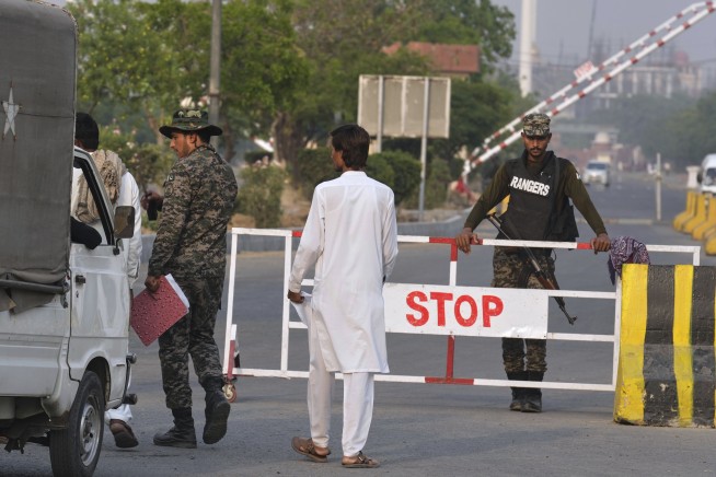 Pakistan says it has 'credible intelligence' India will attack within days