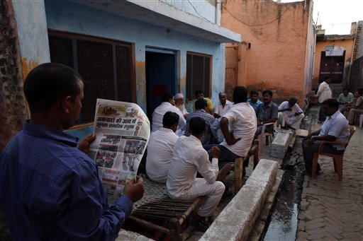 India arrests 8 for allegedly killing Muslim over beef rumor