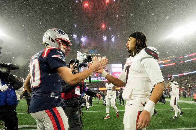 Patriots will face Broncos in the AFC title game. Seahawks will host Rams in the NFC