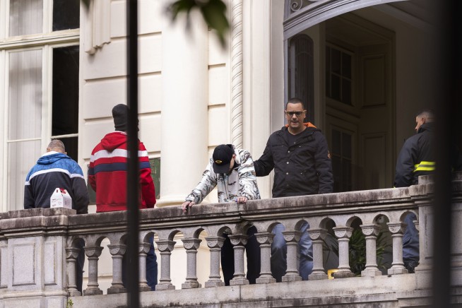 Families of Brazilian plane crash victims gather in Sao Paulo as French experts join investigation