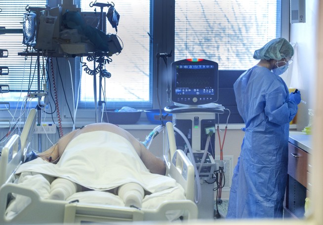 Slovakia approves 2-week nationwide lockdown as virus surges