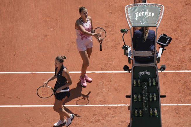 Ukraine's Kostyuk booed at French Open after no handshake with Belarus' Sabalenka because of war