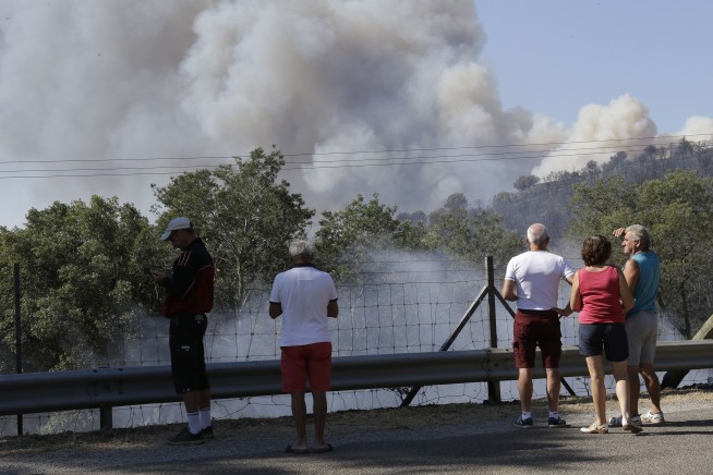The Latest: Drought, heat fuel wildfires in central Portugal