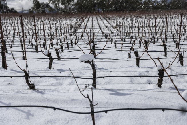 California faces more blizzards, floods in multistate storm