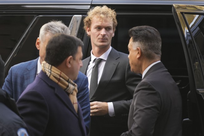 Father of victim in NYC subway chokehold case sues defendant Daniel Penny