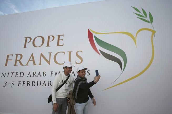 Pope Francis celebrates historic Mass in Arabian Peninsula