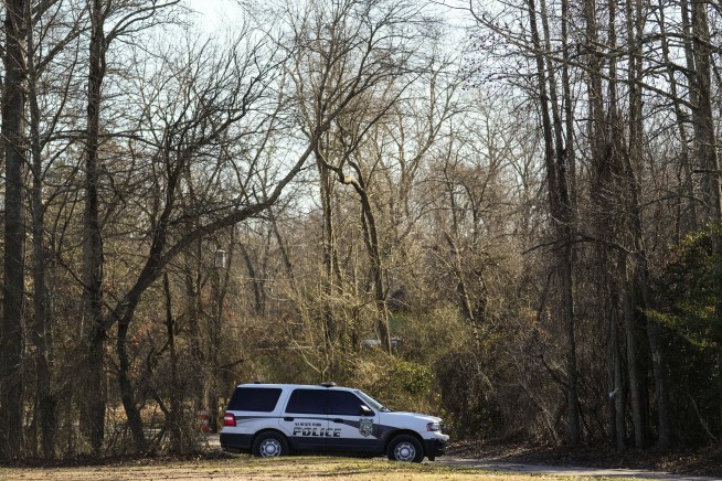 Philadelphia news helicopter crashes in New Jersey forest, killing pilot and photographer