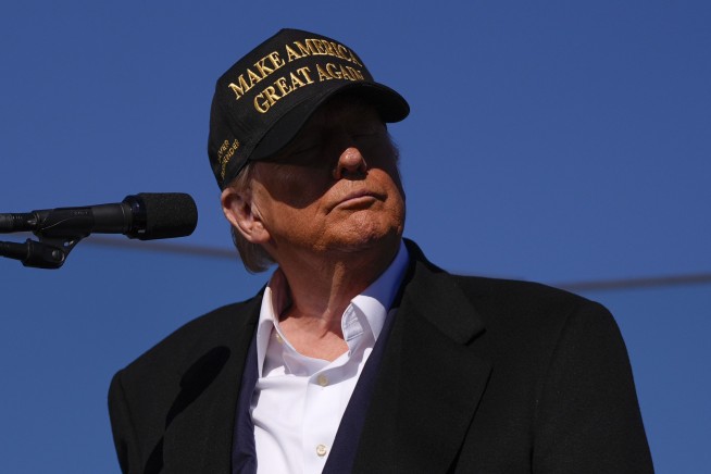 Donald Trump gambles with late-stage trips to Democratic New Mexico and Virginia