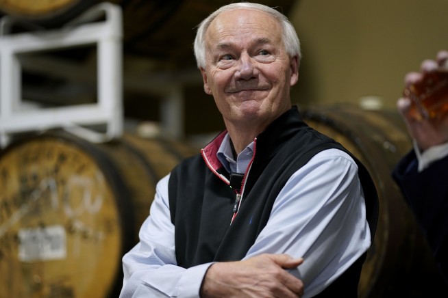 Former Arkansas Gov. Asa Hutchinson ends his 2024 campaign after sixth-place finish in Iowa caucuses