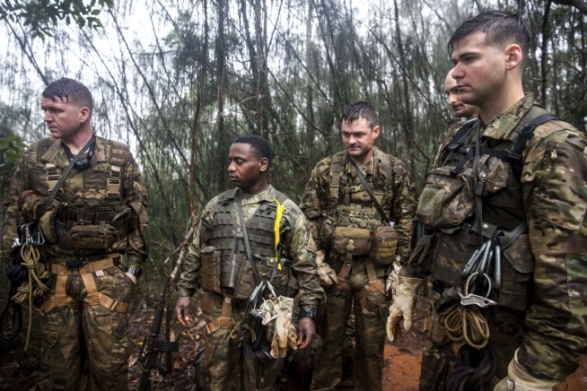 US soldiers train for jungle warfare at Hawaii rainforest