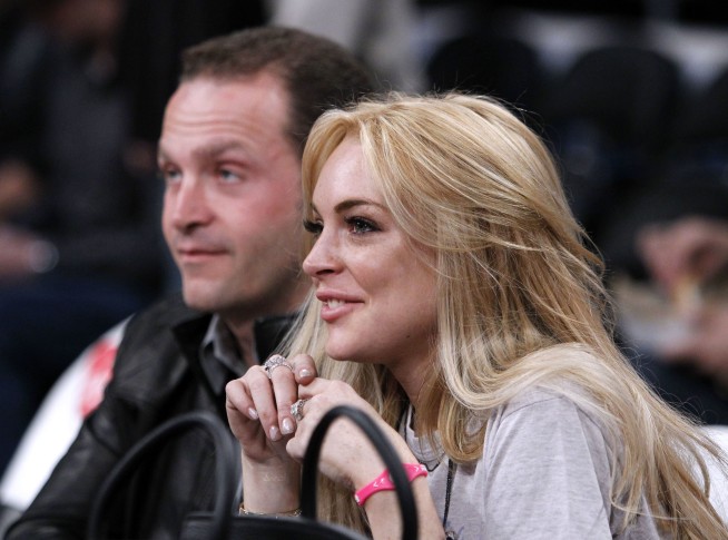 Lindsay Lohan visits hospital for Syrian refugees in Turkey