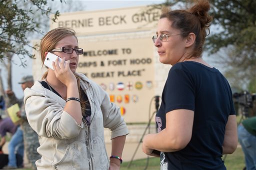 Officials: 4 dead, including gunman, at Fort Head