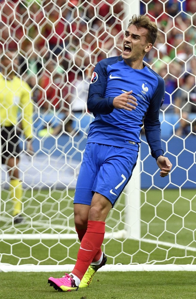 Portugal stuns France to lift 1st cup despite Ronaldo injury