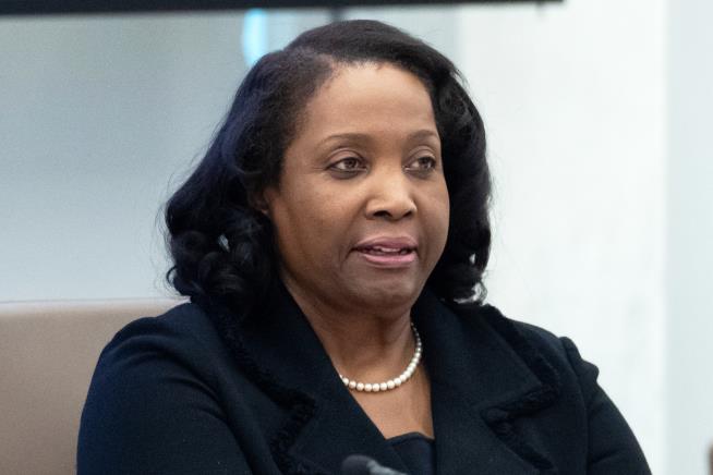 Supreme Court lets Lisa Cook remain as a Federal Reserve governor for now